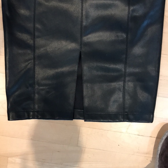 Marc New York Faux Leather Black, Pull on Skirt. XS - Picture 7 of 11
